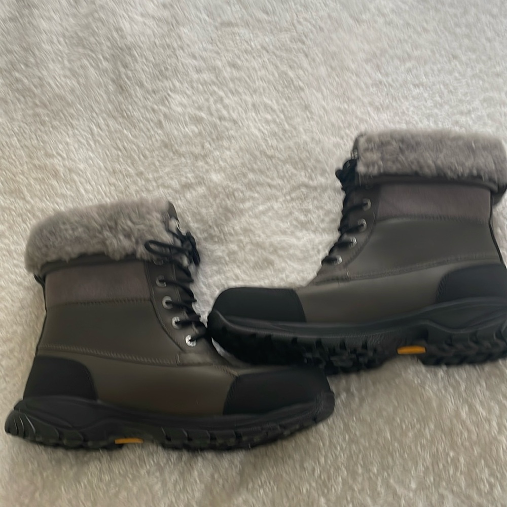 Ugg mens Butte Snow boots